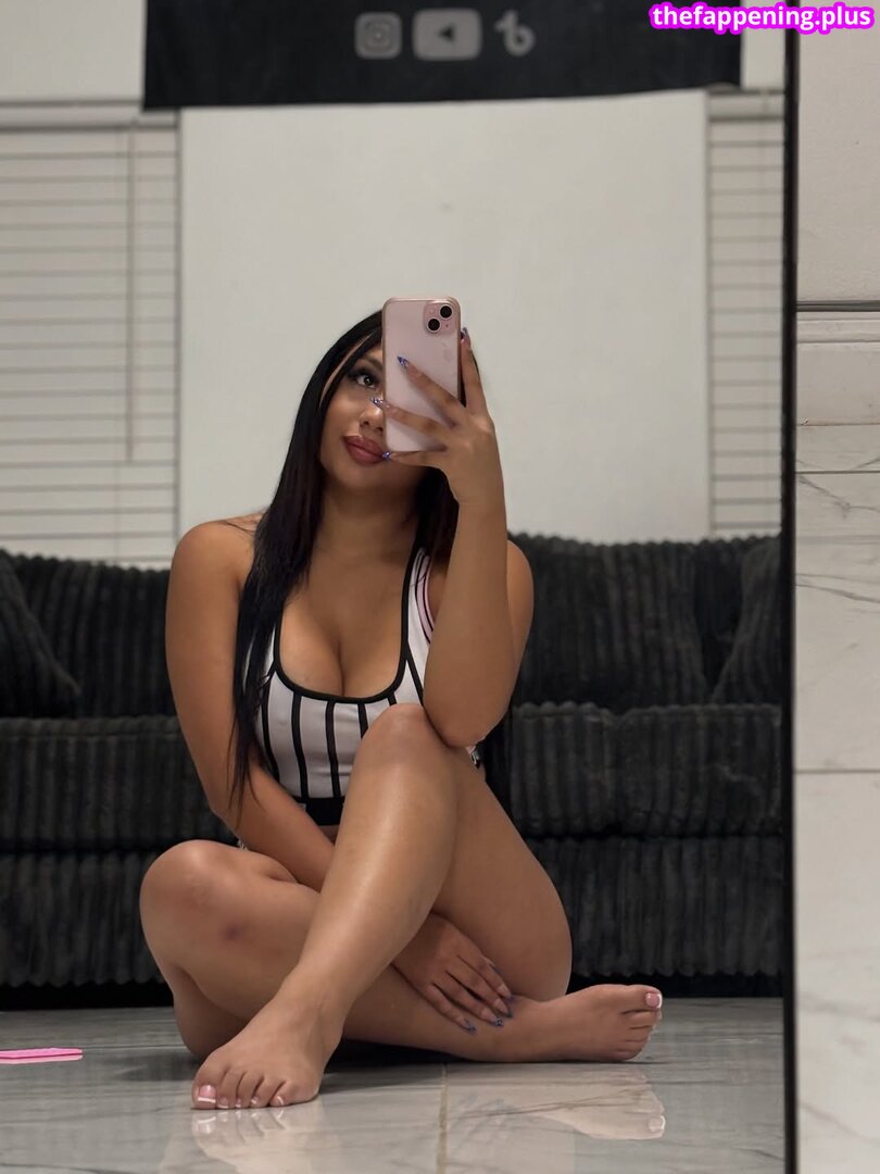 Aaliyahhofficial ヌードOnlyFans写真 #4