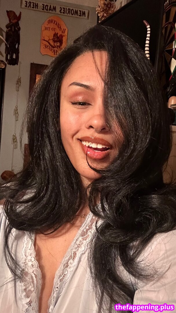 Aaliyeezy / theallierae Çıplak OnlyFans Fotoğrafı #364