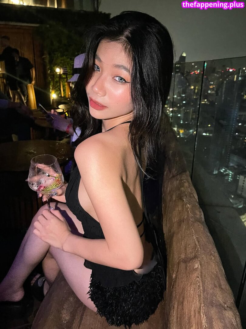 Saipetch B. / aaomhelloo Çıplak OnlyFans Fotoğrafı #79