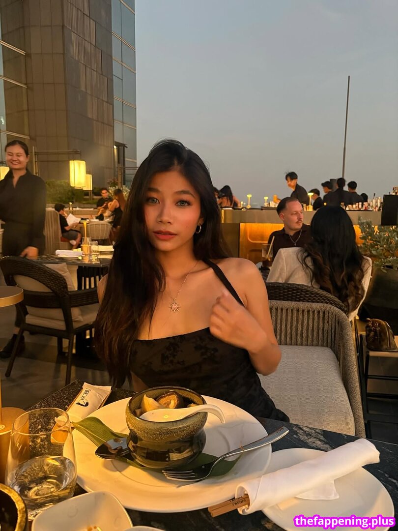 Saipetch B. / aaomhelloo Meztelen OnlyFans Fotó #174