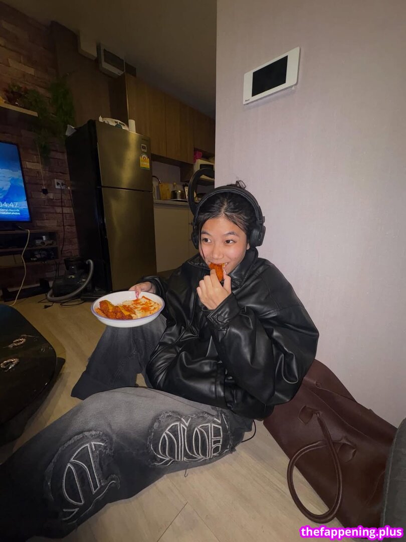 Saipetch B. / aaomhelloo Nahá OnlyFans fotografie #199
