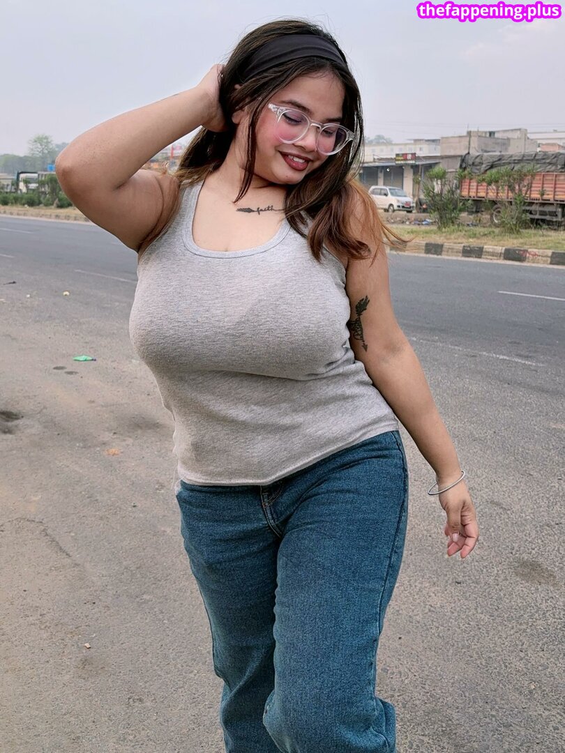 Aastha Singh / aasthaaax / voidedfiction / yaar.aasthaa Nude OnlyFans Photo #39