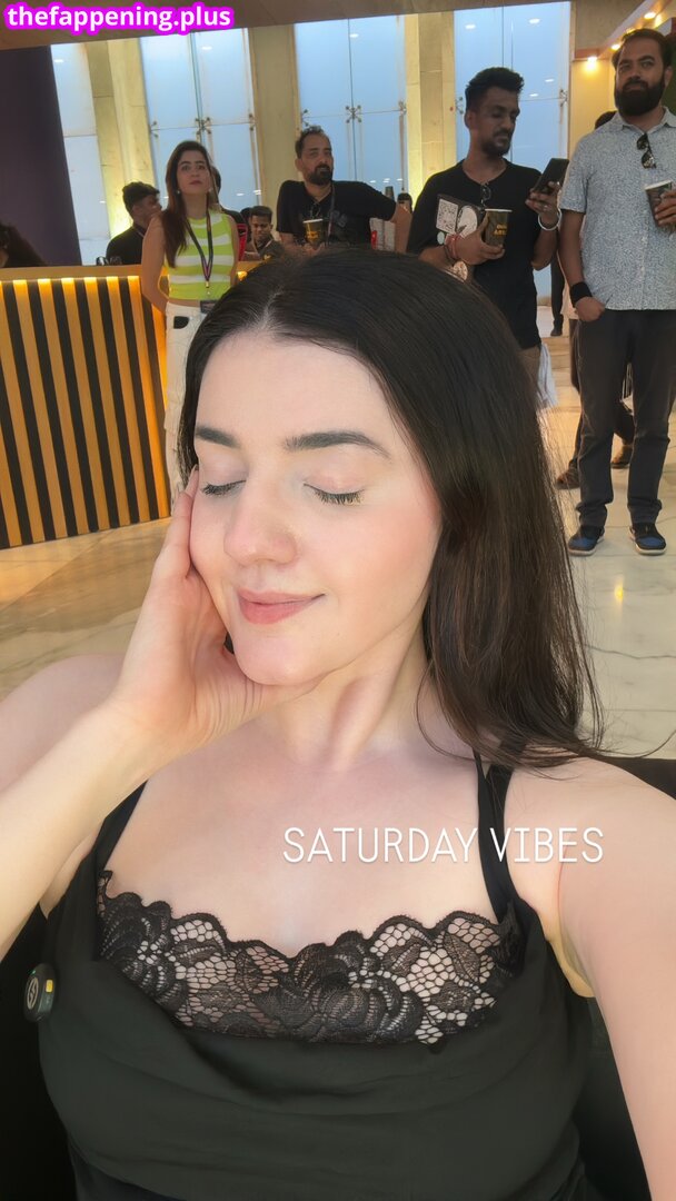 aasthashah97 / https: Nude OnlyFans Photo #5