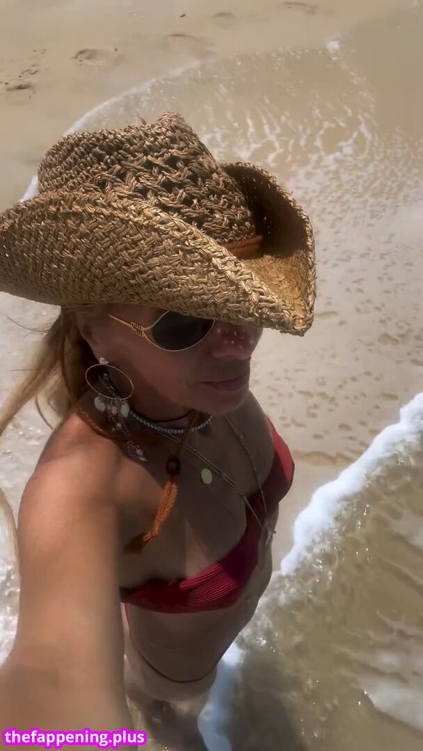 Adriane Galisteu / galisteuoficial Photo OnlyFans Nu #267