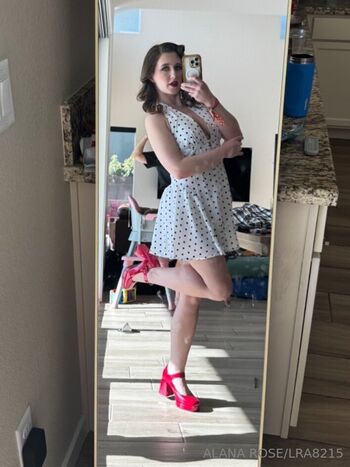 Alanarose8