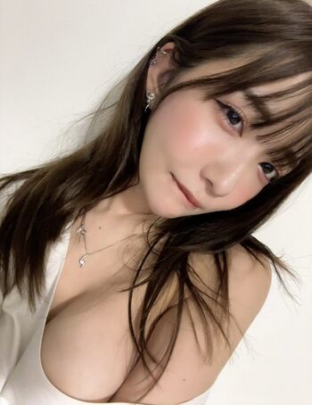 Amau Kisumi 天羽希純