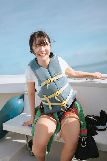 Amau Kisumi 天羽希純