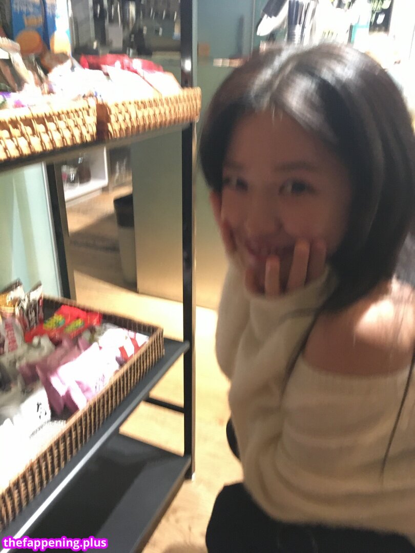 An Yujin 안유진 |