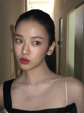 An Yujin 안유진 |