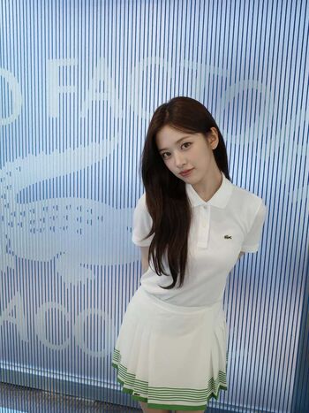 An Yujin 안유진 |