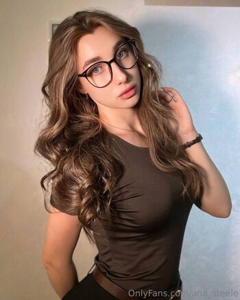 ana_steele