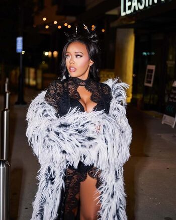 Angela Simmons