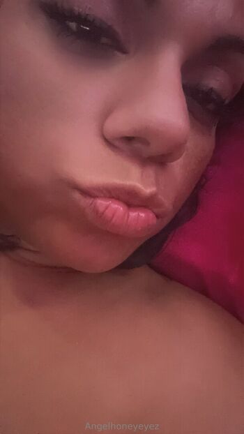 angelhoneyeyez