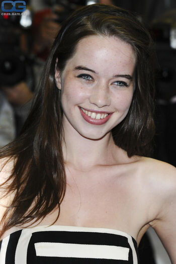 Anna Popplewell