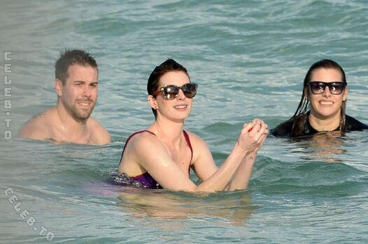 Anne Hathaway