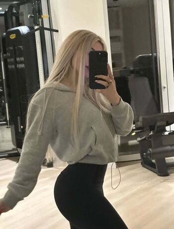 Ava Max