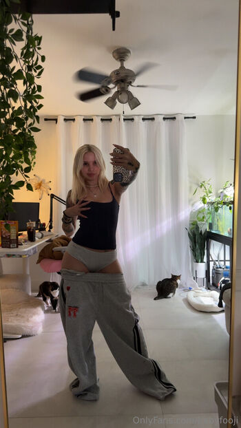 babyfooji / peachtot