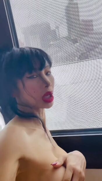 Bai Ling