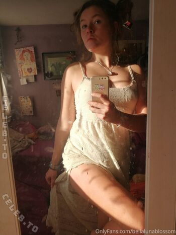 bellalunablossom