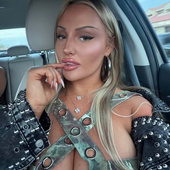 Belle Brooks