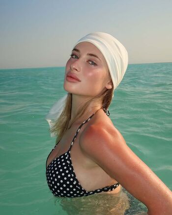 Blondinka Drive Angelina