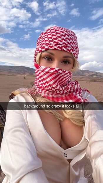 Breckie Hill / @breckiehill