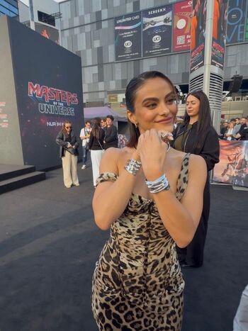 Camila Mendes