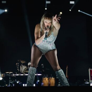 Charity Eden / Taylor Swift Impersonator