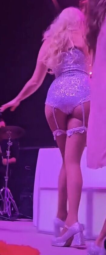 Charity Eden / Taylor Swift Impersonator