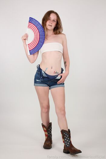 chelseymarieofficial