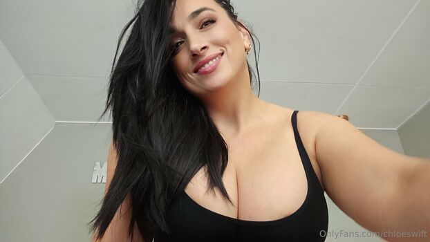 chloeswift