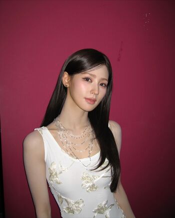 Cho Mi-yeon (Miyeon) - i-dle [(G)I-dle]