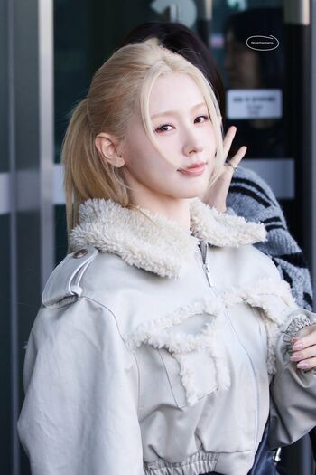 Cho Mi-yeon (Miyeon) - i-dle [(G)I-dle]