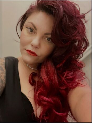 Corinne Leigh