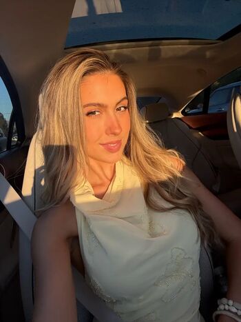 Cortney Gibson / Cortneycgibson