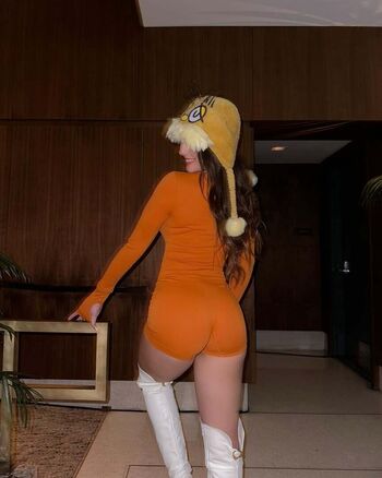 Cortney Gibson / Cortneycgibson