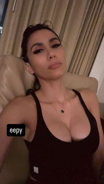 Cristina Vee Valenzuela