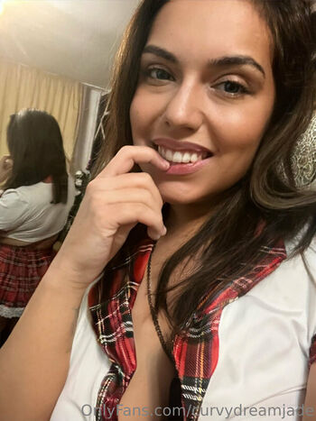curvydreamjade