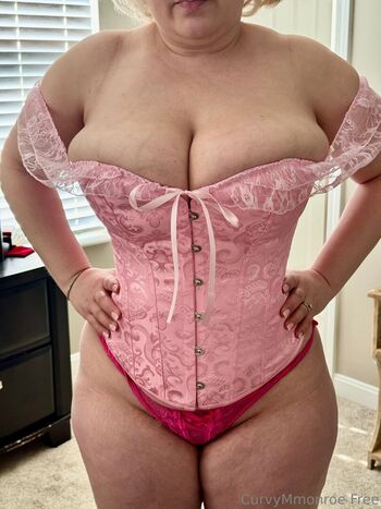 curvymmonroefree