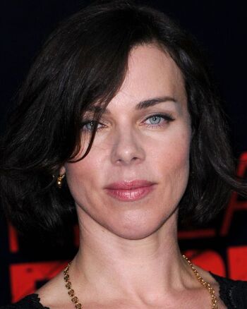 Debi Mazar