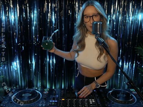 DJMissShelton
