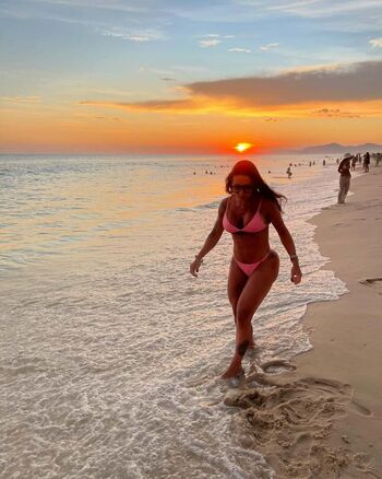 Dra. Thatiane Oliveira