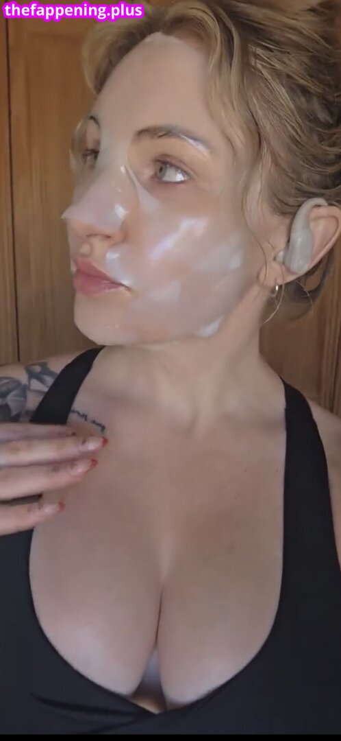 Eeerinleigh / erineeveefree Nahá OnlyFans fotografie #30