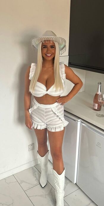 Eve Elizabeth Taylor