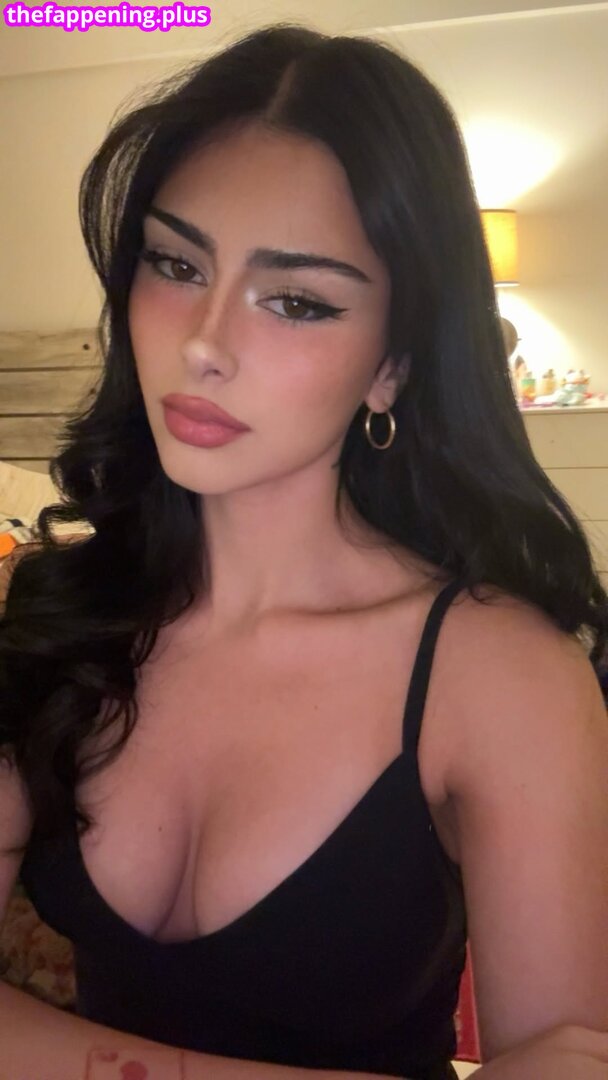 ffjolla / ffjolla  / ffjolla / Fjolla Arifi Фото оголеного OnlyFans #3