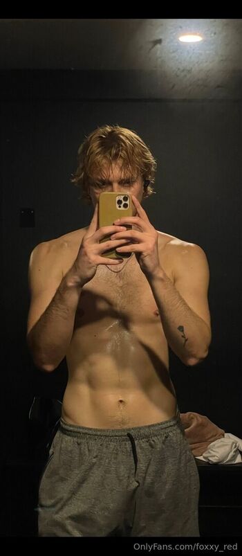 foxxy_red