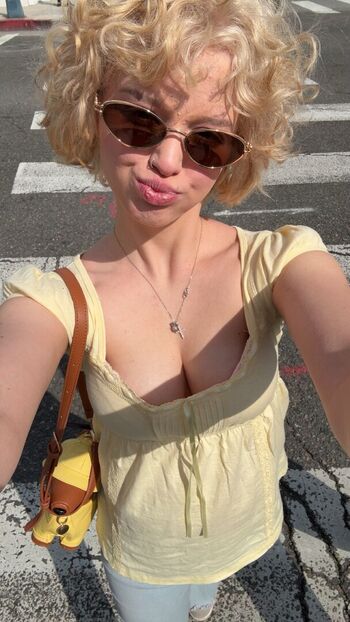 Gina Lynn/.Gina.Lynn