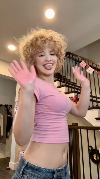 Gina Lynn/.Gina.Lynn