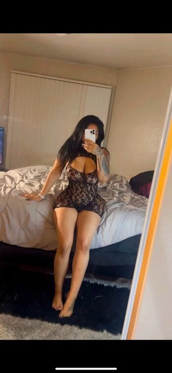 Girls Wearing Fishnets