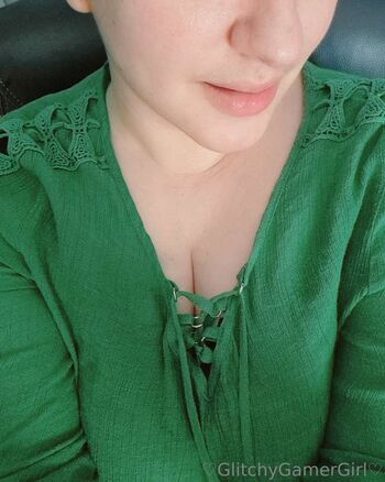 GlitchyGamerGirl